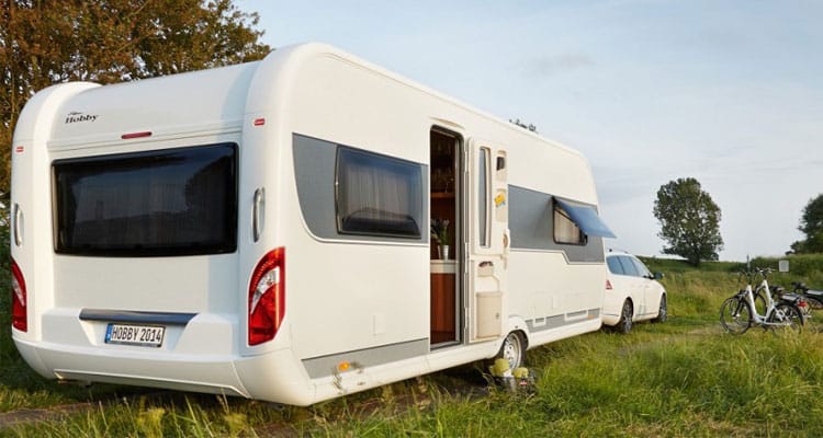 Caravan-schoonmaken-met-Lenano